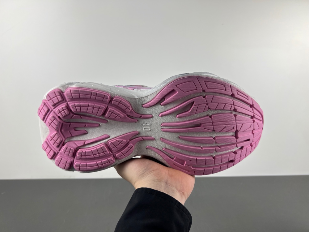 Balenciaga Runner Sneaker 825418 WDWTS 5191