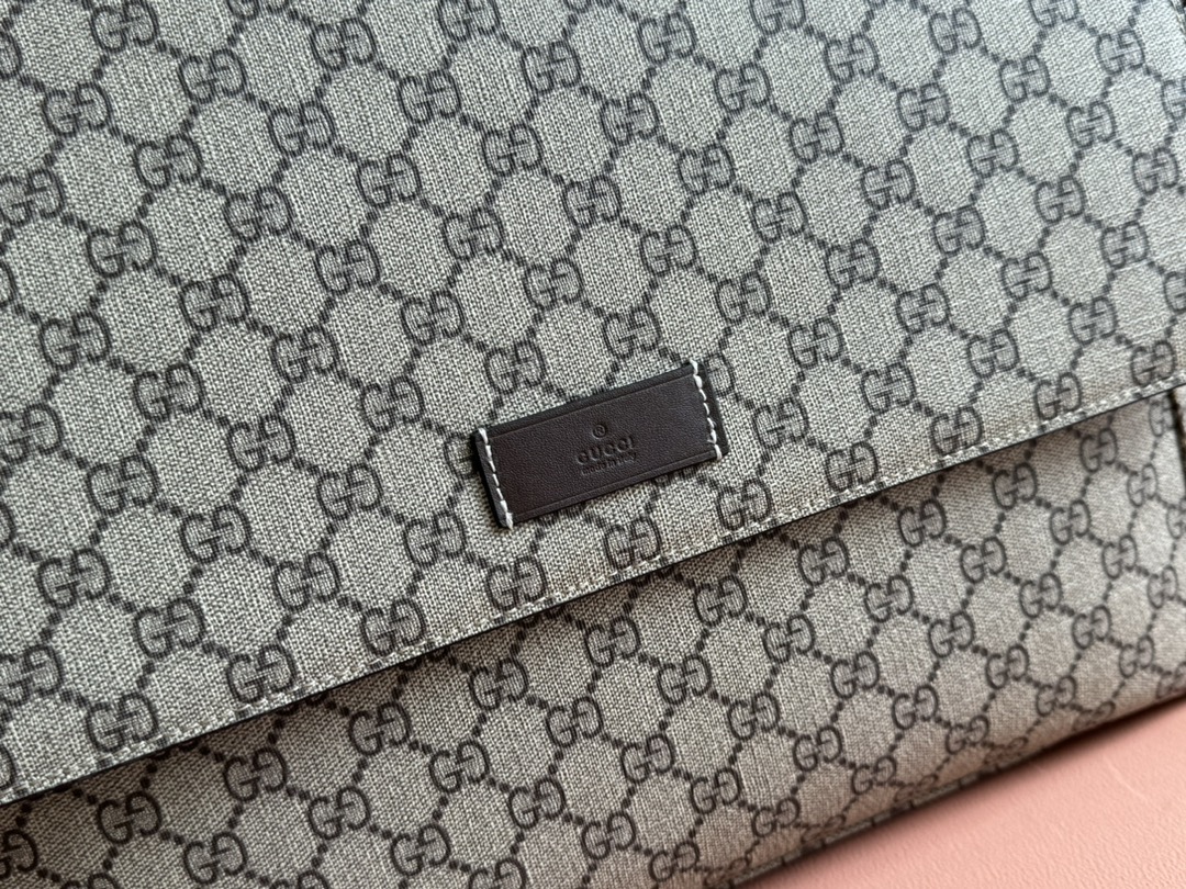 G*u*i unisex! hot selling classic diaper bag sureme model: 211131 size: 44x28x14cm