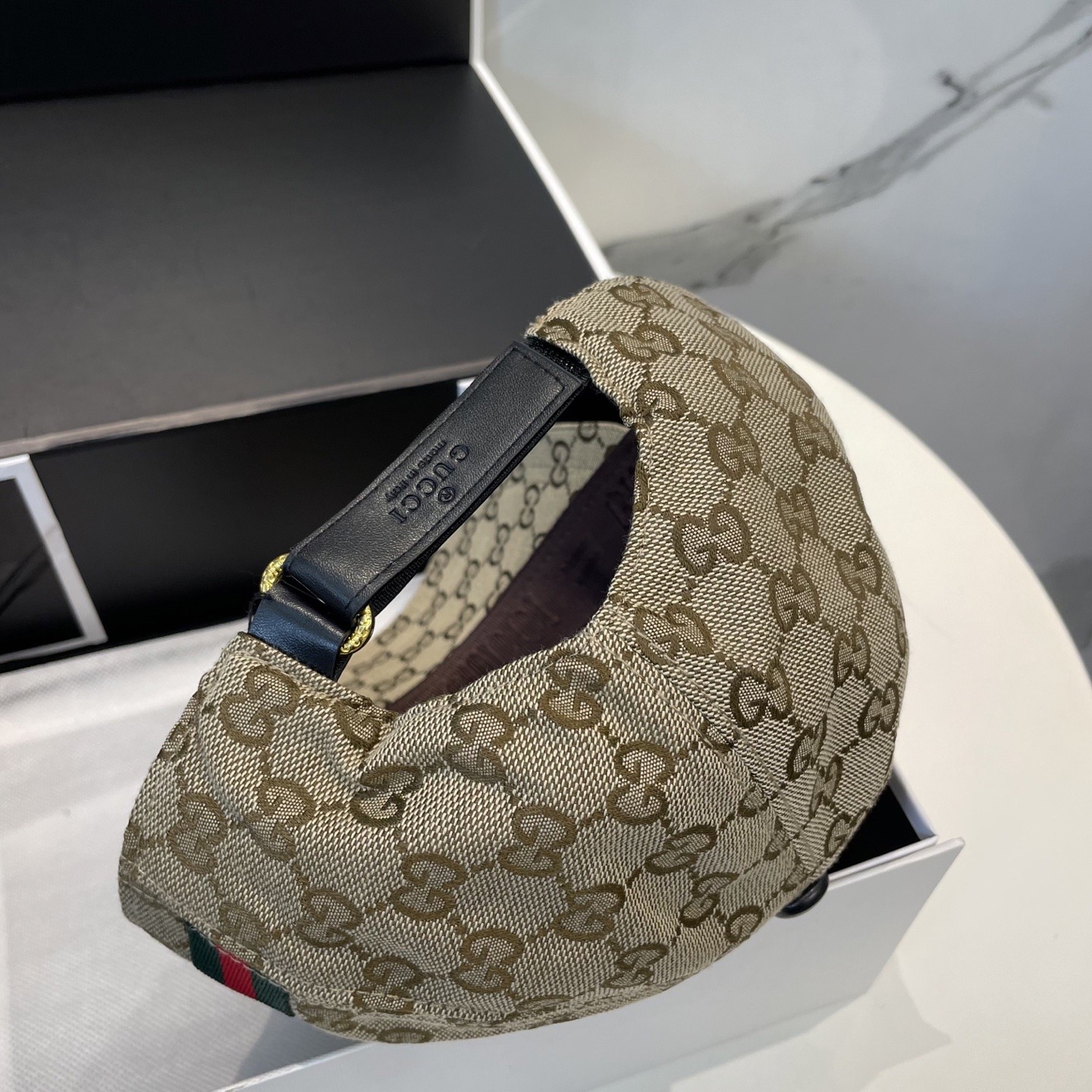 [#4925] G*u*i baseball cap peaked c ap hat