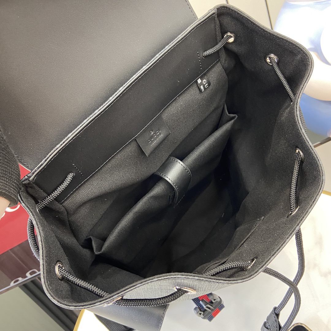 G*u*i backpack model: 495563. size: 34*42*16cm