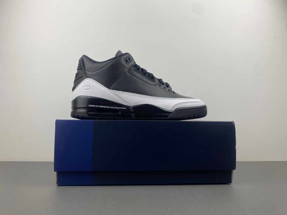 Fragment Design x Air Jordan 3 DA3595-001