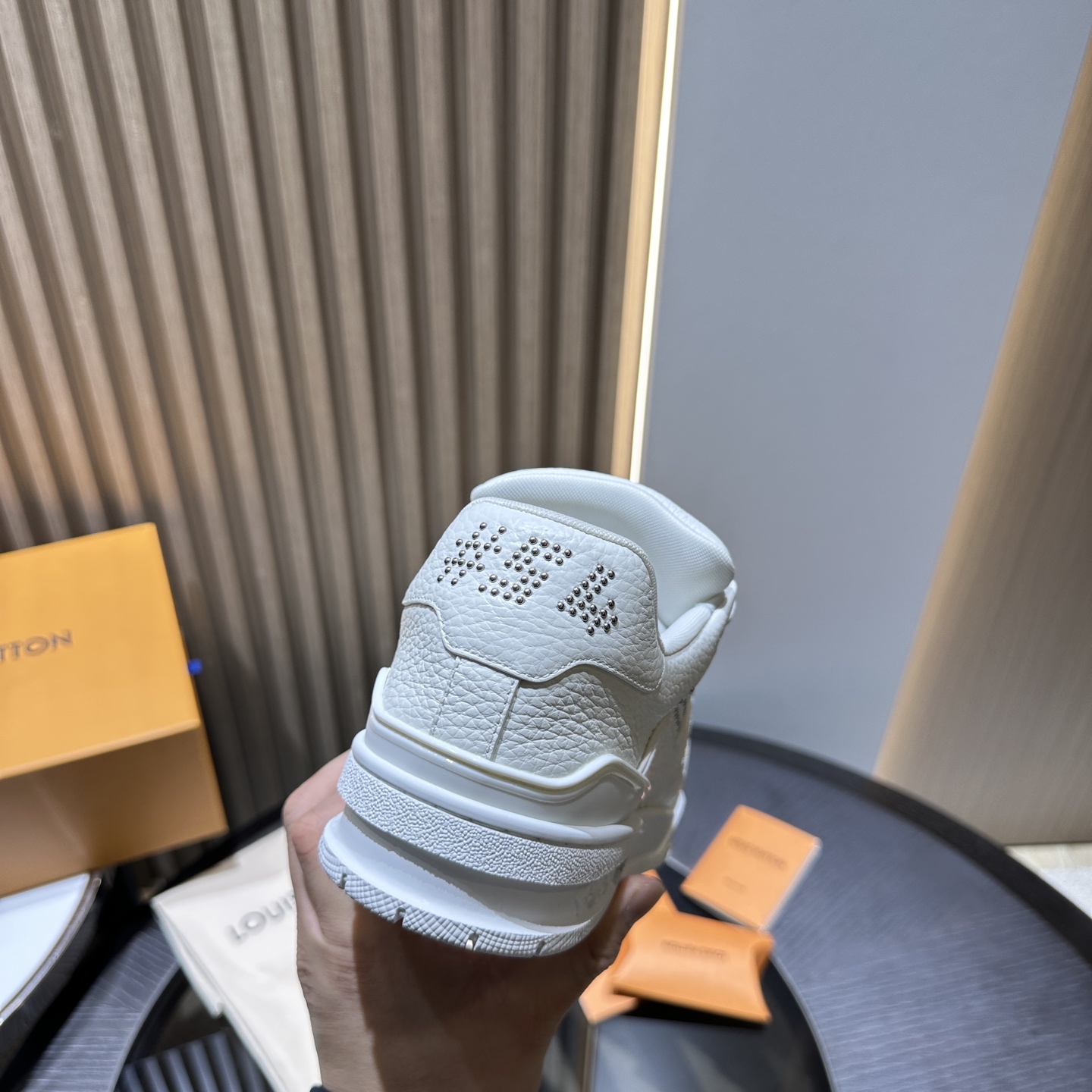 L*V TRAINER white Sneakers white