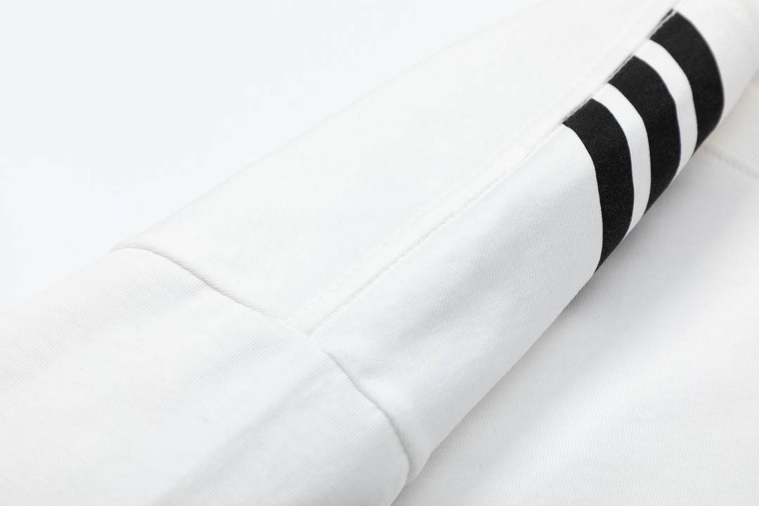 G*u*i  23ss double g vertical stripe foam printed t-shirt