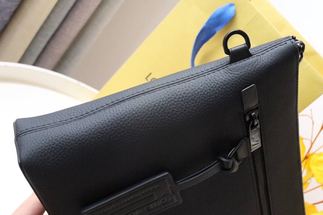 L*V logo calfskin protective case clutch 30*22*5cm