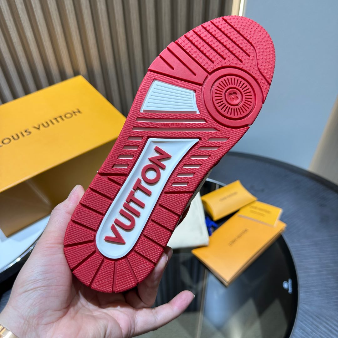 L*V TRAINER Sneakers 1AD6D6