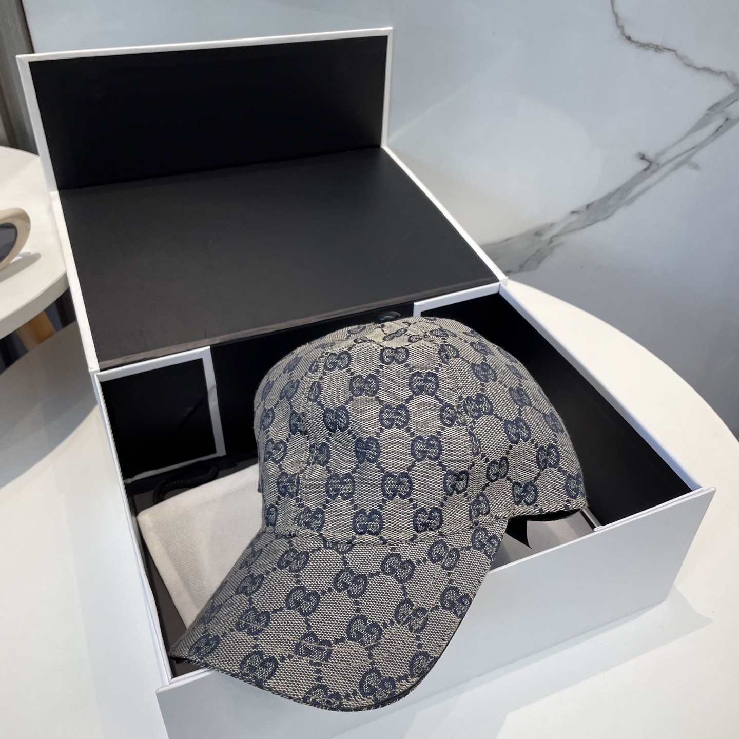 [#4933] G*u*i baseball cap peaked c ap hat