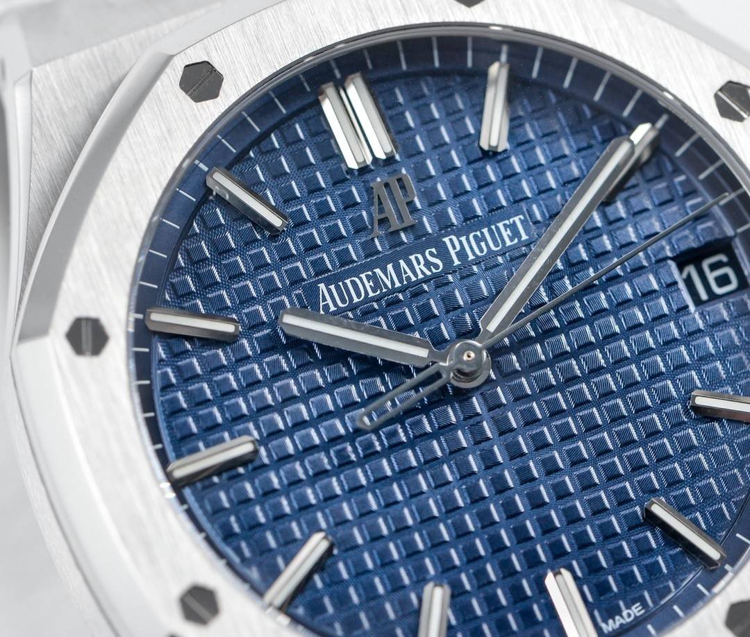 Audemars Piguet Royal Oak 15500 Series Men