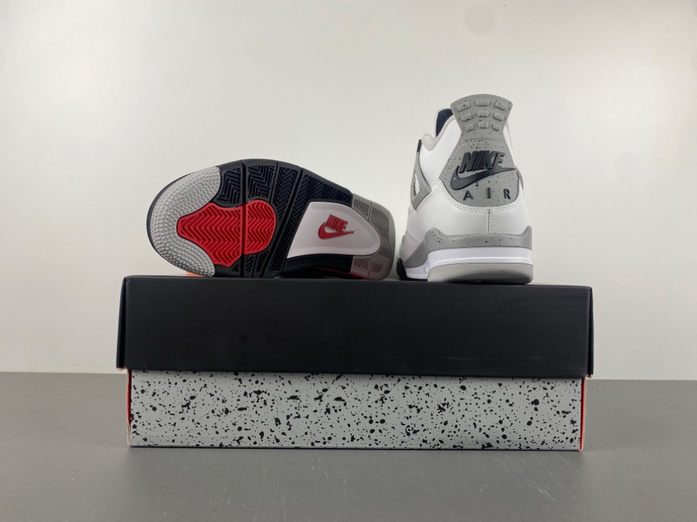 Air Jordan 4 “White Cement” 2025 FV5029-100