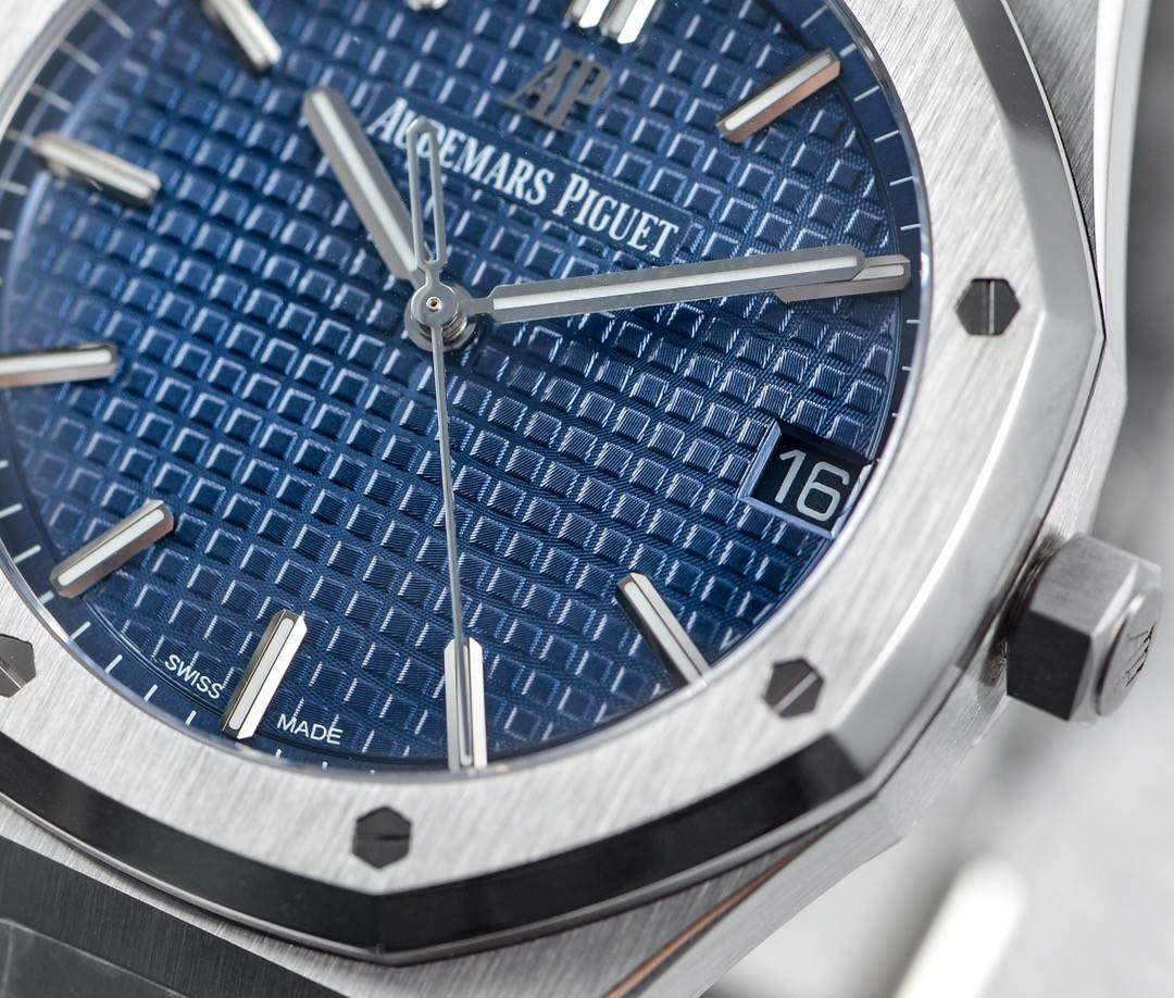 Audemars Piguet Royal Oak 15500 Series Men