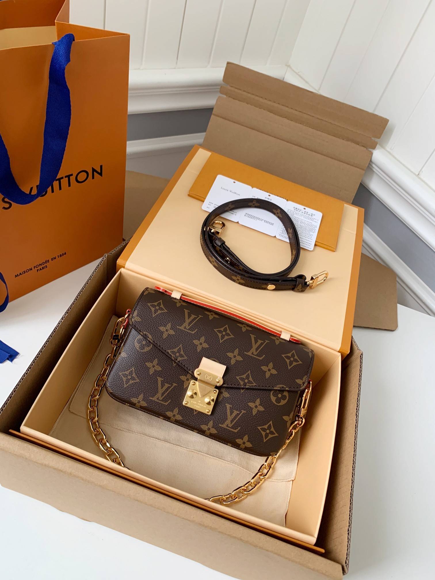 L*V Pochette Metis EAST WEST messenger bag M46279，size：21.5*13.5*6CM