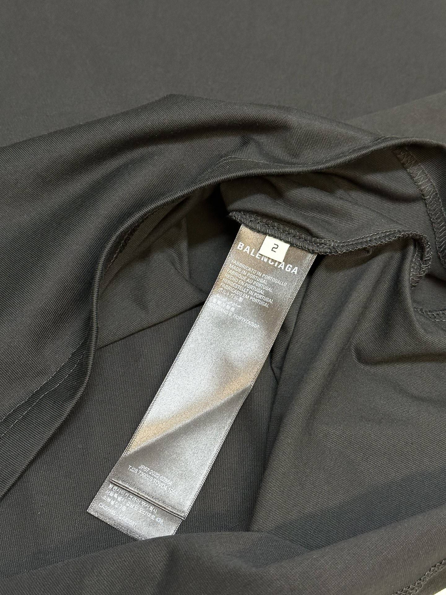 Balenciaga double back embroidered short sleeves