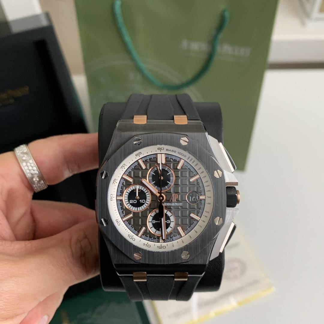 Audemars Piguet Royal Oak Series 2017 New Men''s Watch 44MM