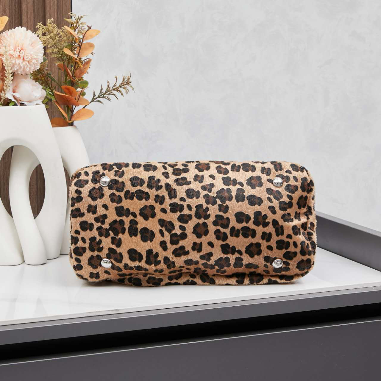 Prada adasoftlux leopard killer bag texture is very high-end size 29x20x15, model 2480