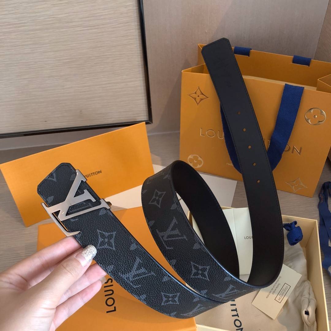 Louis Vuitton LV men''s belt  INITIALES