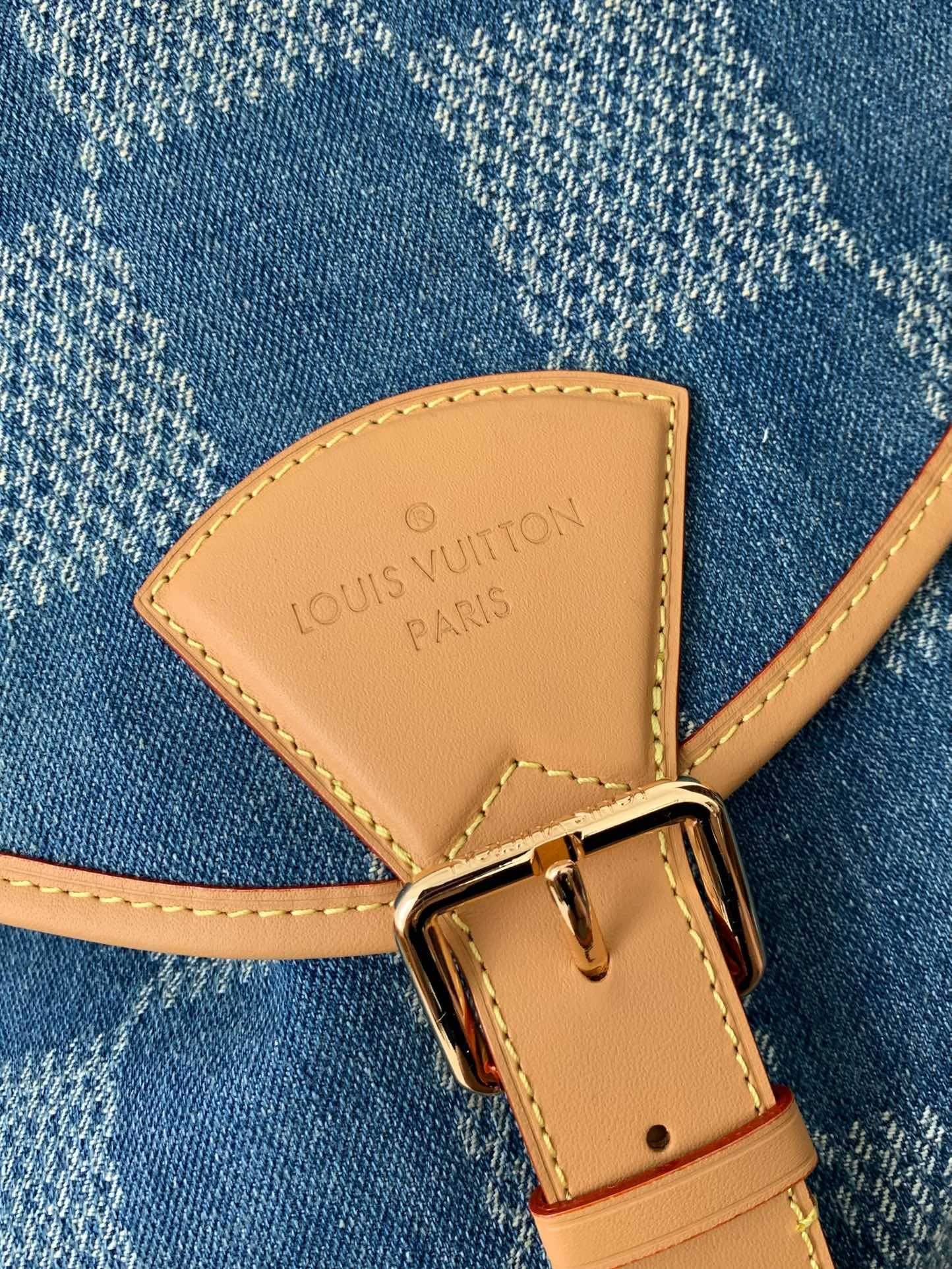 L*V Montsouris backpack M40708  Size：32*40*19cm