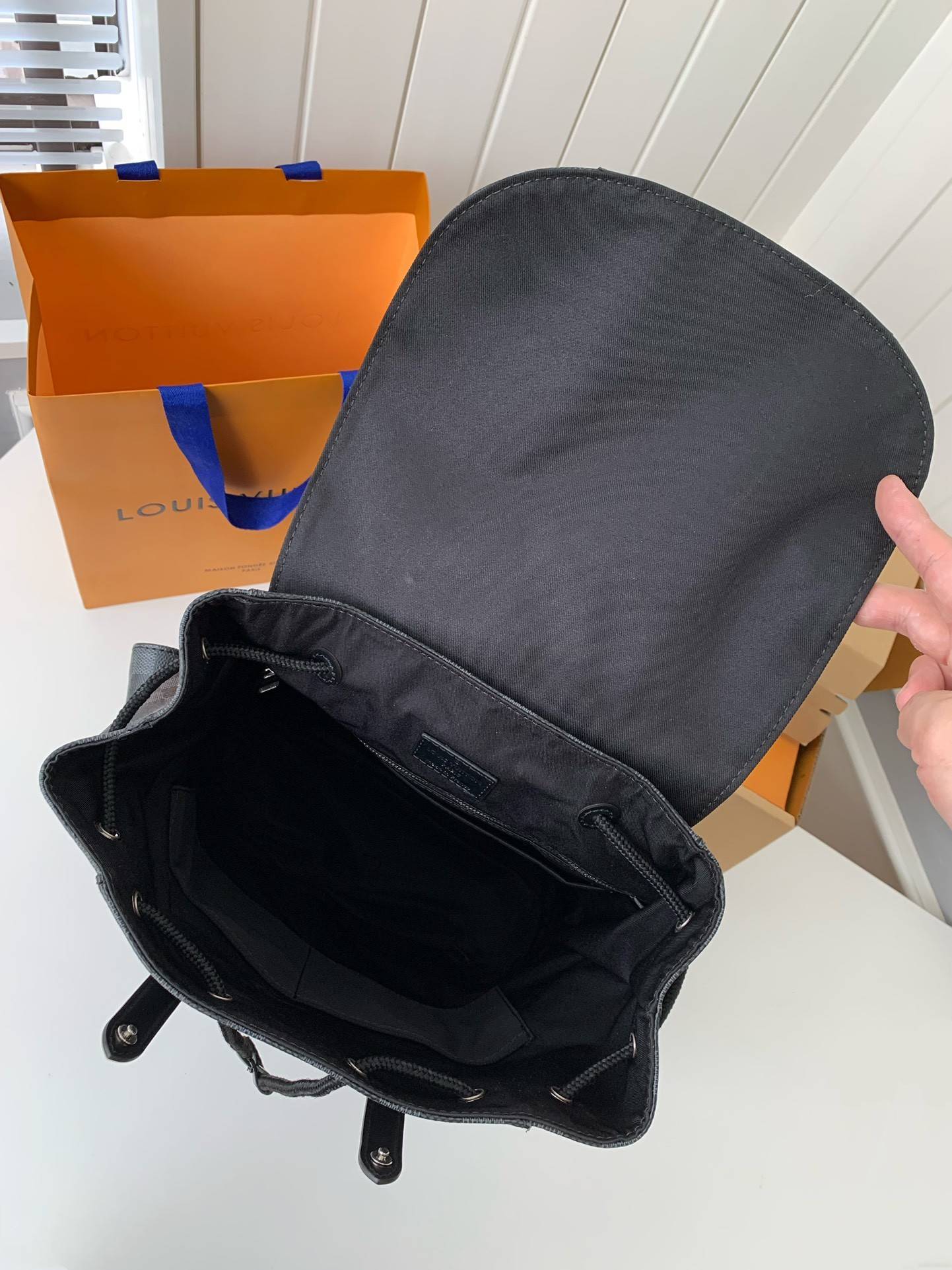 L*V CHRISTOPHER Backpack N41379 Top Quality Size: 38 * 44 * 21cm