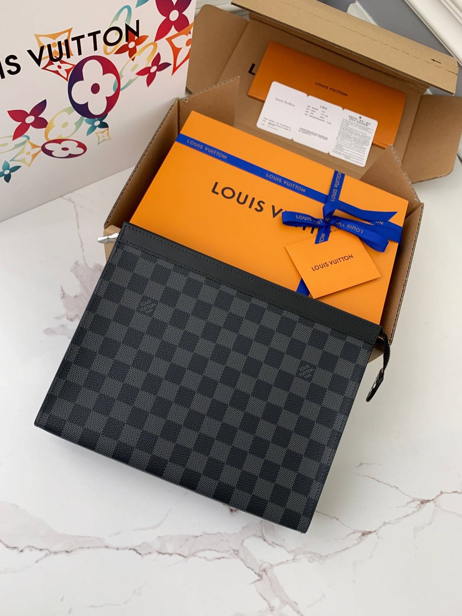 L*V Men''s POCHETTE VOYAGE Black Flower Handbag N41696, 27 * 21 * 6cm