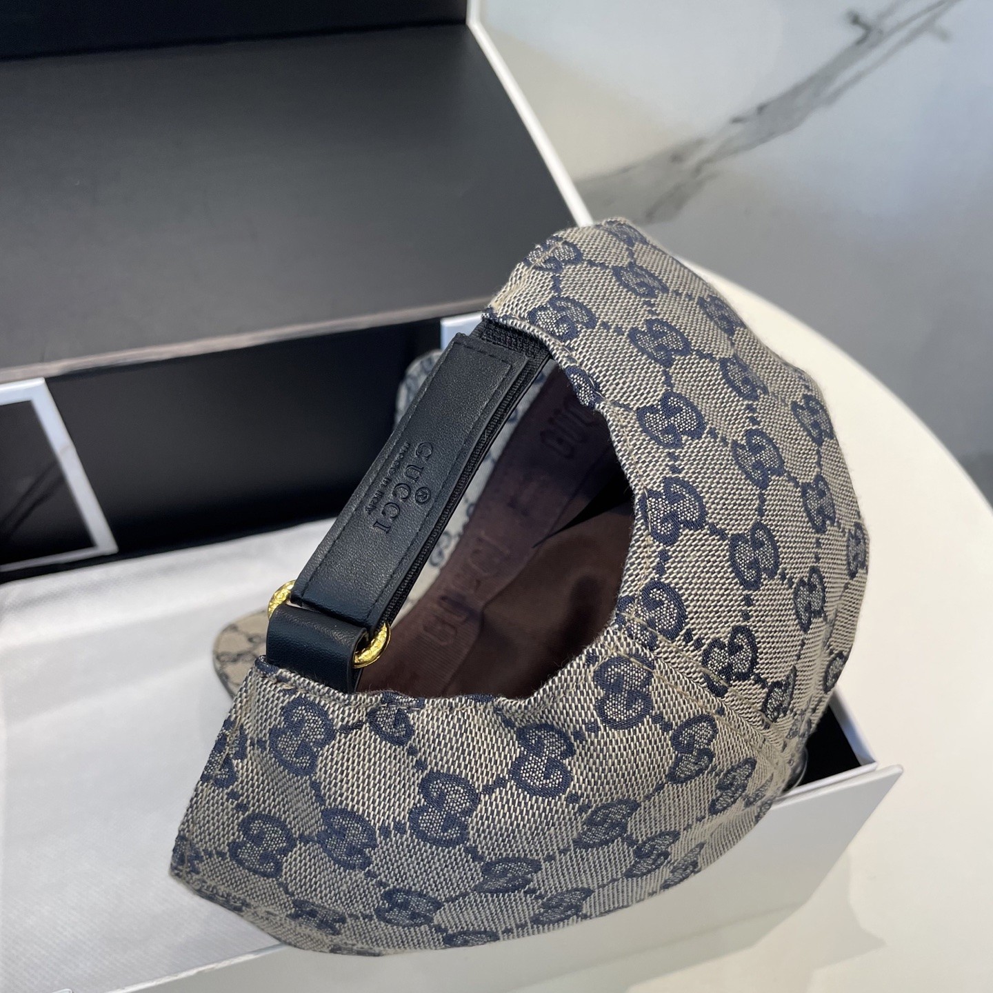 [#4932] G*u*i baseball cap peaked c ap hat