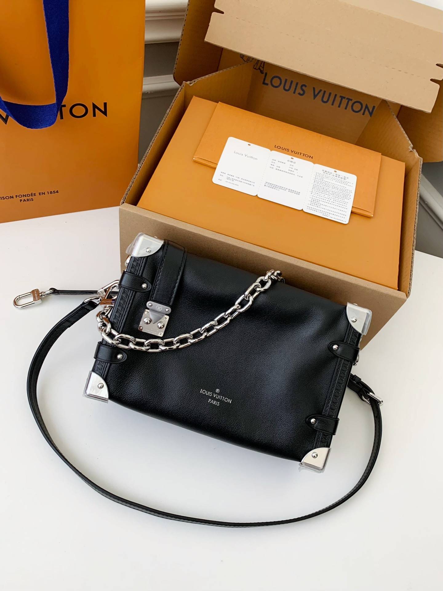 L*V New SIDE TRUNK full leather medium size handbag  M11350  Size：21*14*6cm