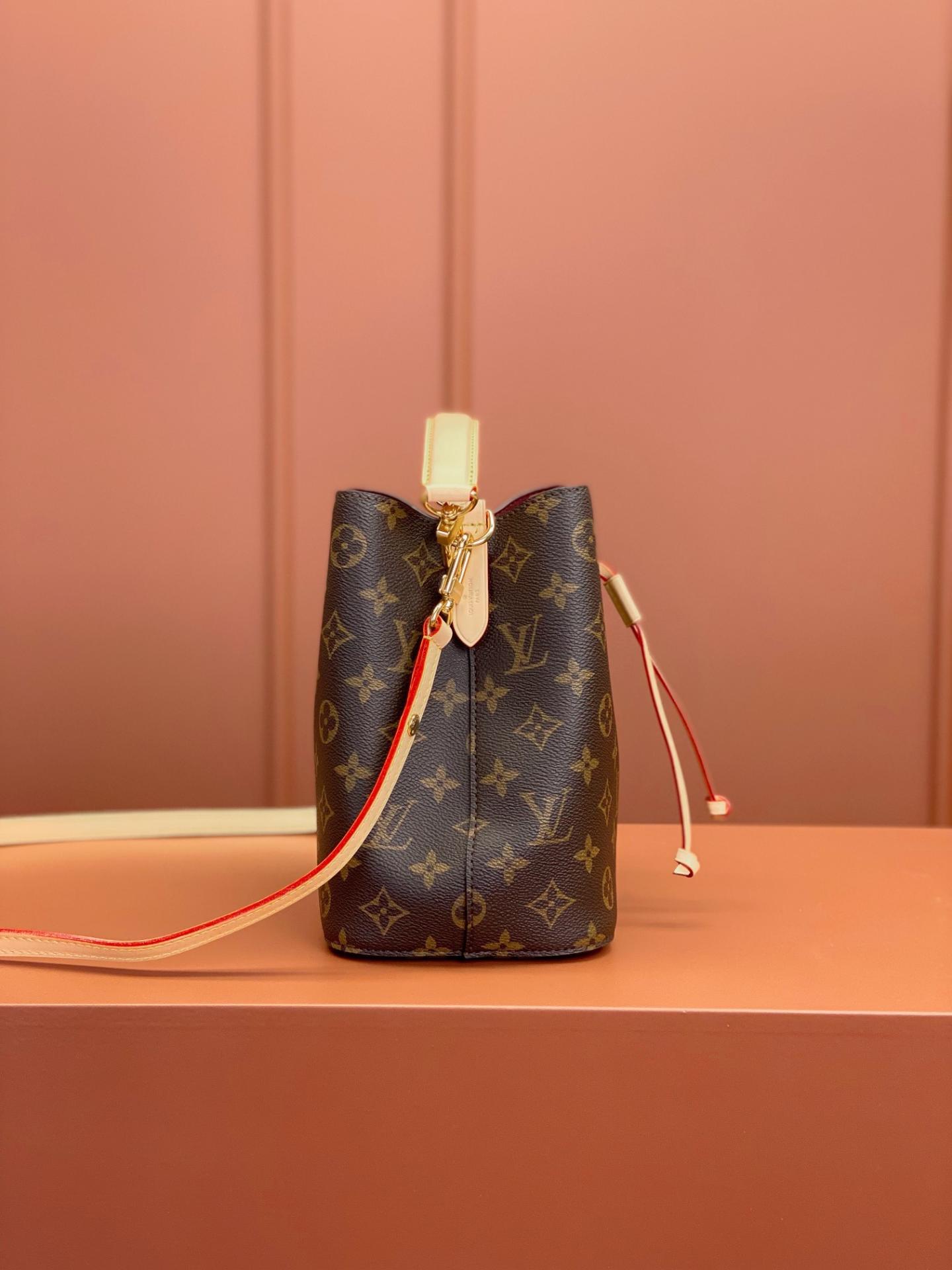 L*V NEONOE BB bucket M46319 size:20*20*13cm