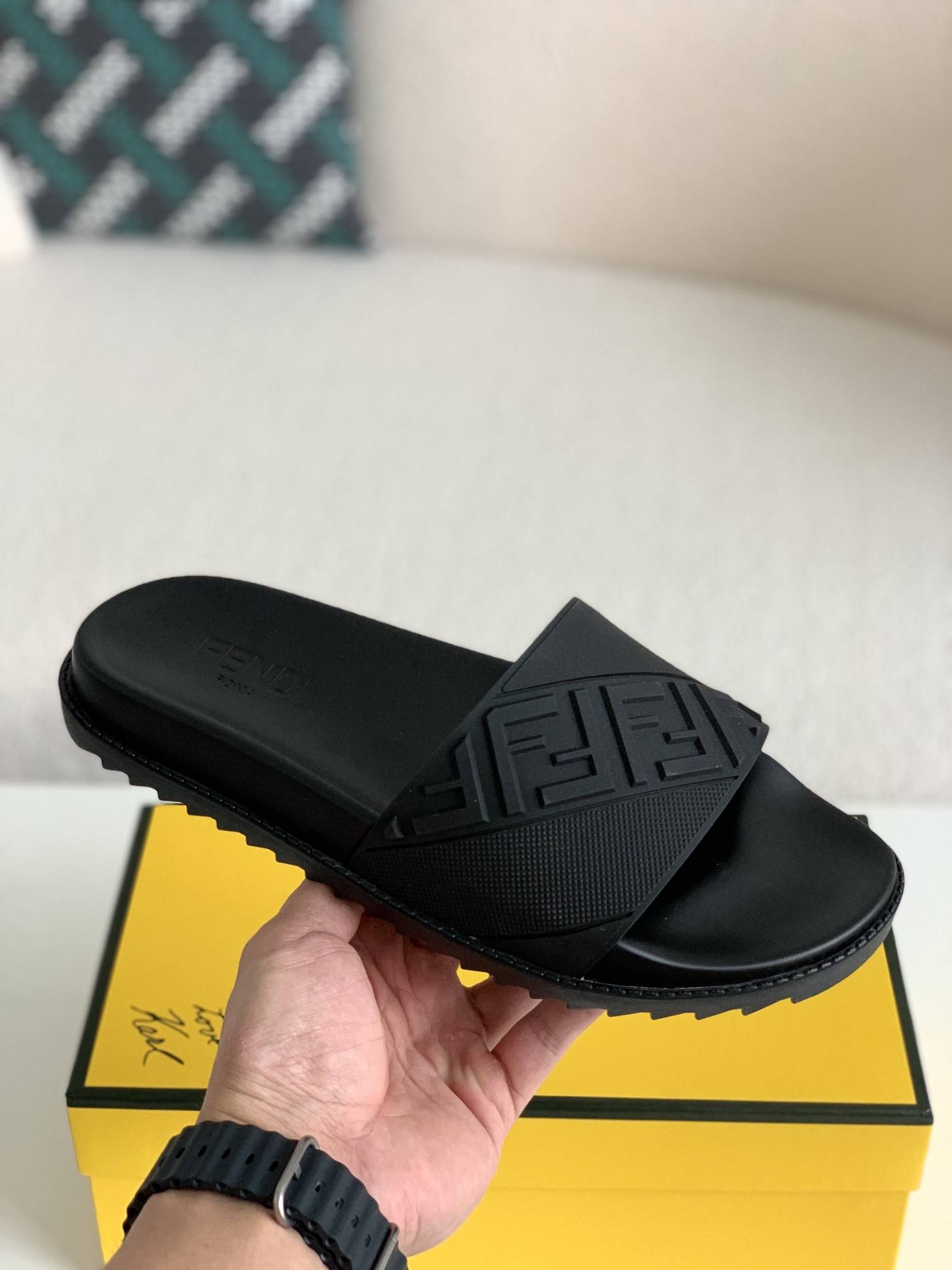 Fendi slippers