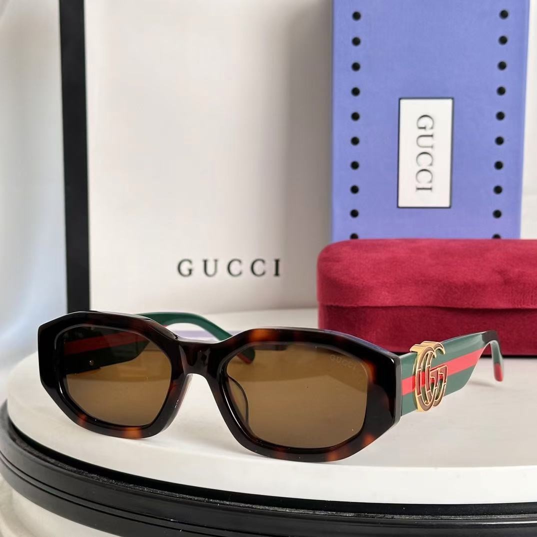 G*u*i new trend sunglasses