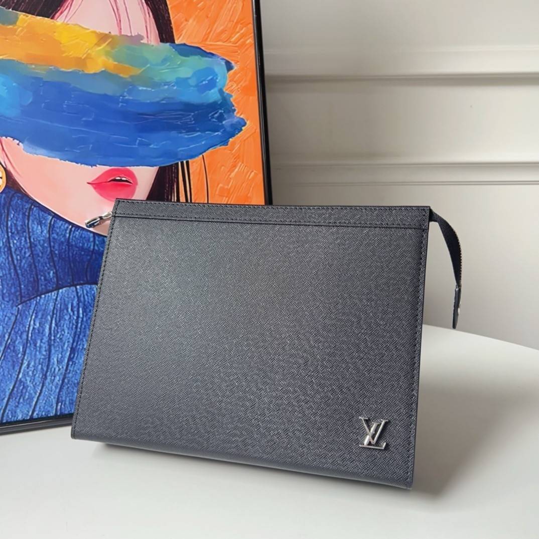 L*V logo calfskin protective case clutch M30450