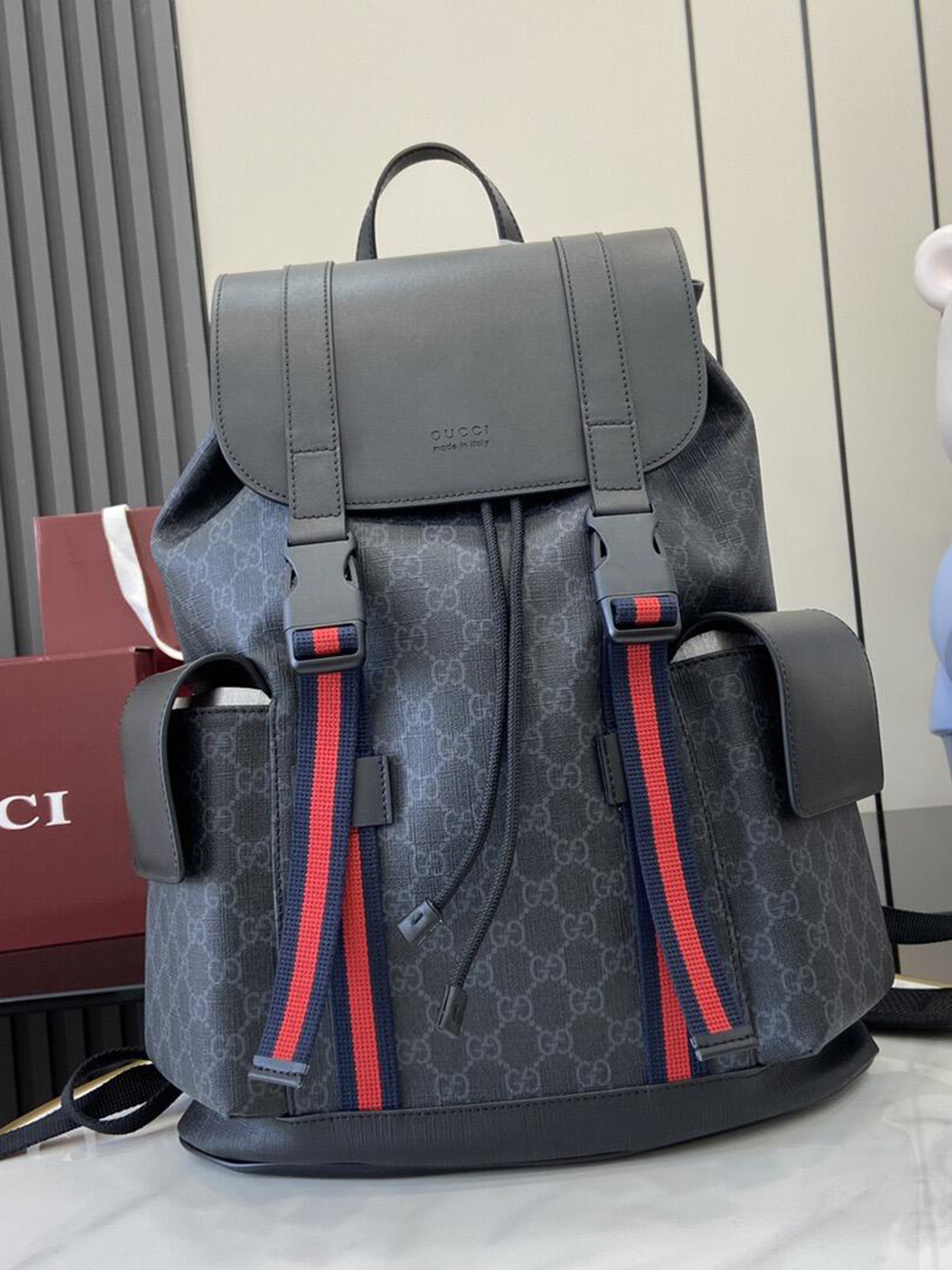 G*u*i backpack model: 495563. size: 34*42*16cm