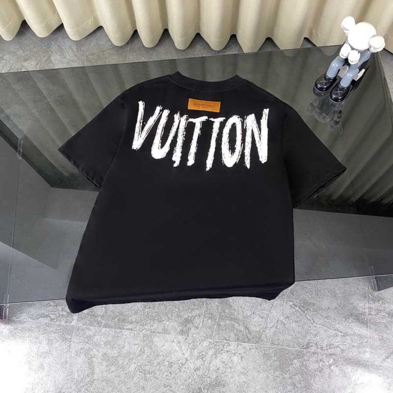 Necklace Letter + Chest Embroidery T-shirt