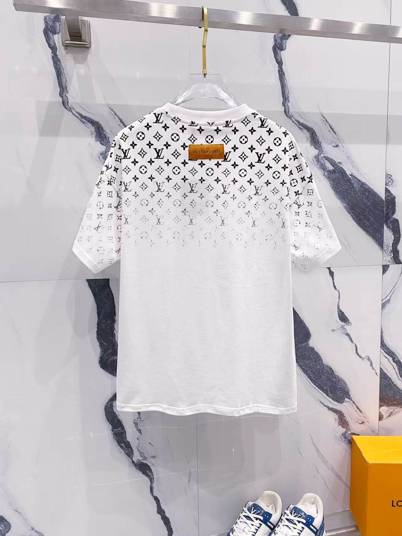 New Gradient Print T Shirt