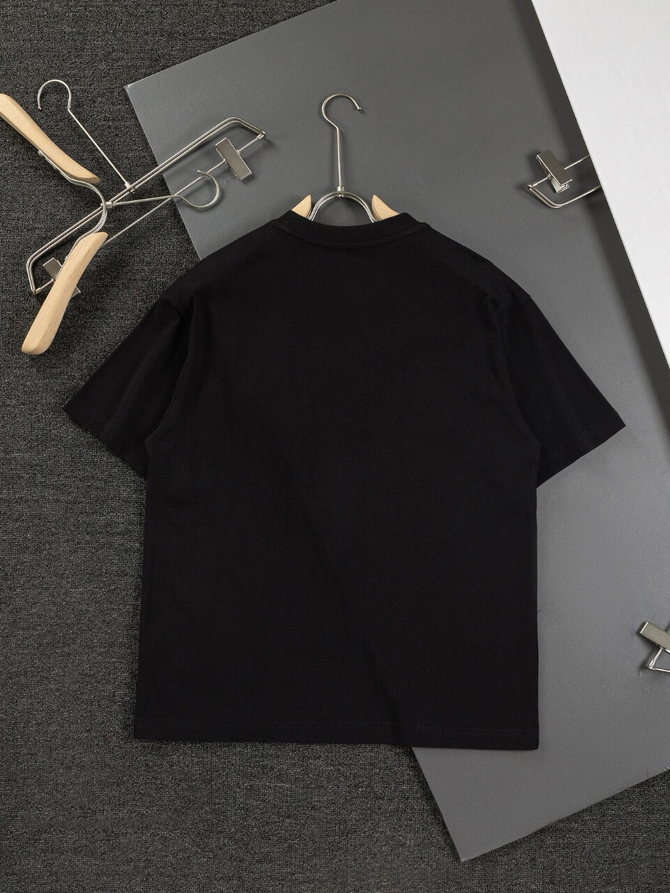 Three-Color Embroidery T Shirt