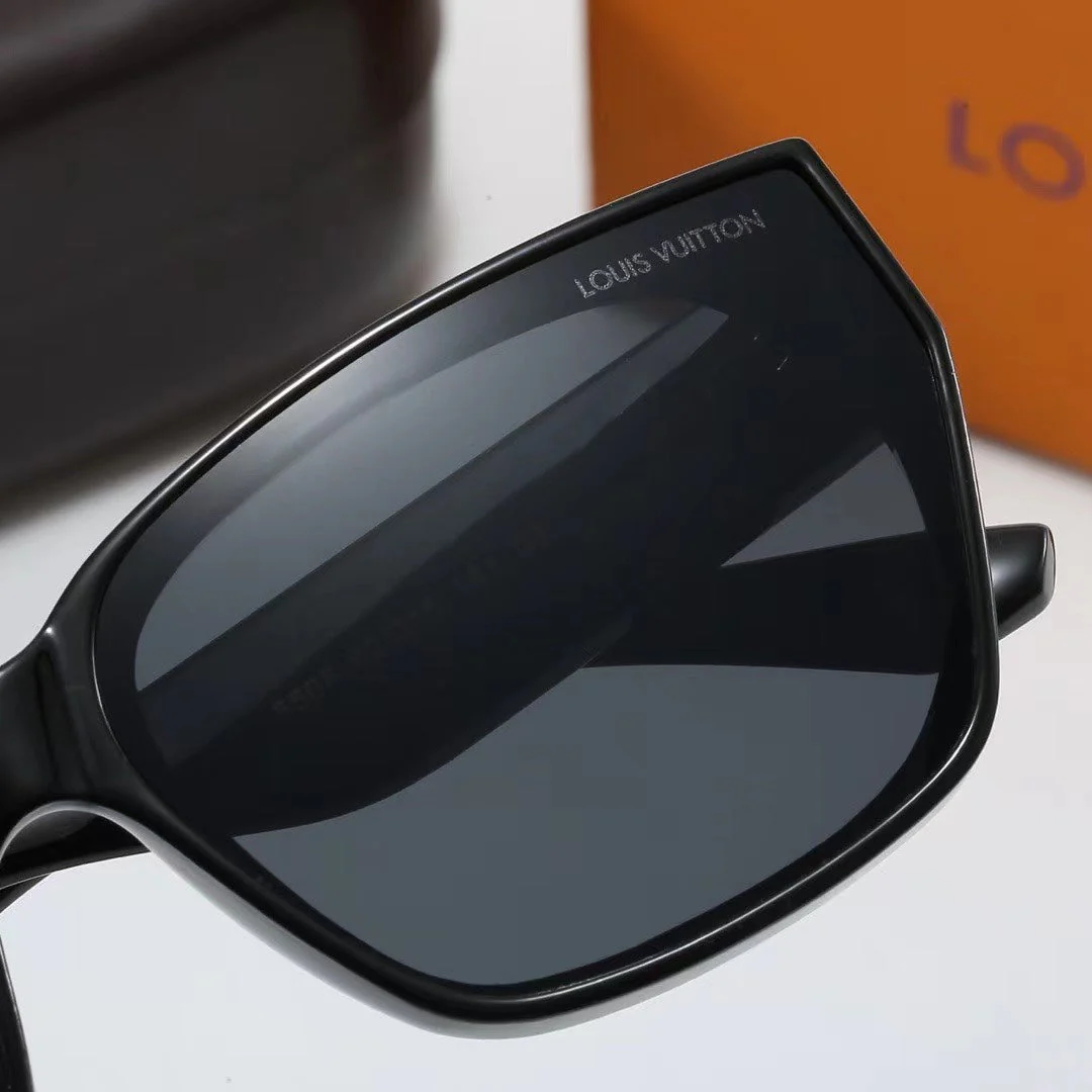 Classic Wayfarer Sunglasses