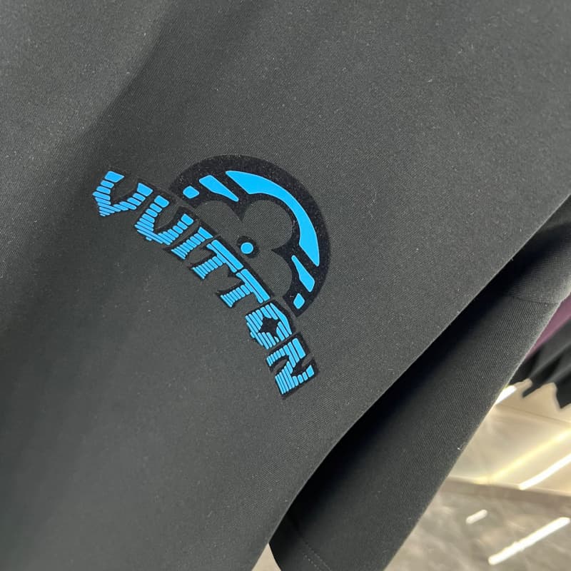 2025 New Flocked 3D T-Shirt