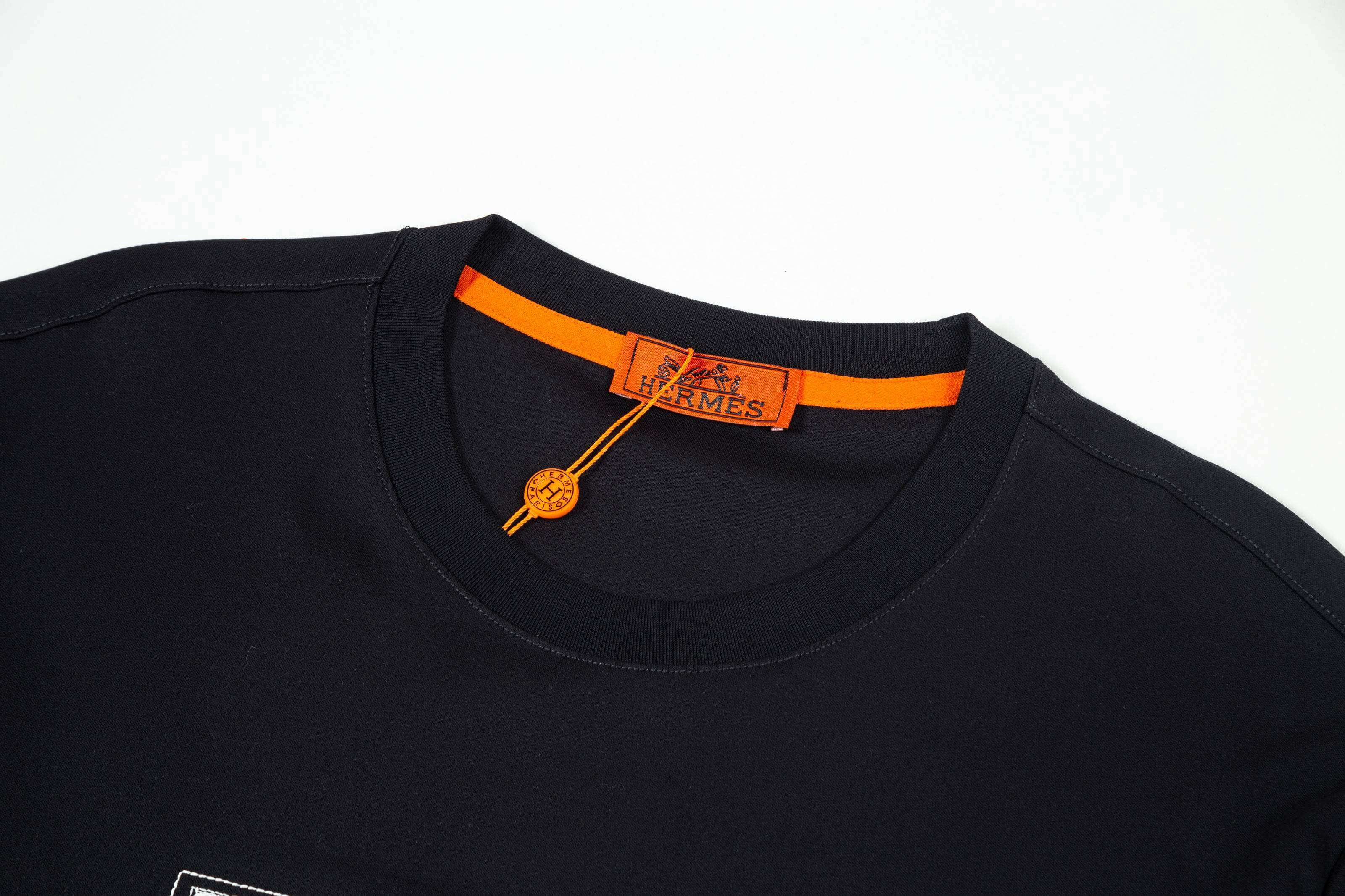 Exquisite Horse Embroidered T-Shirt