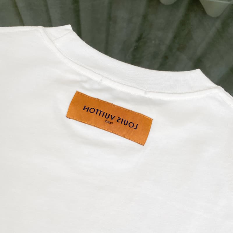 Classic Necklace T-shirt