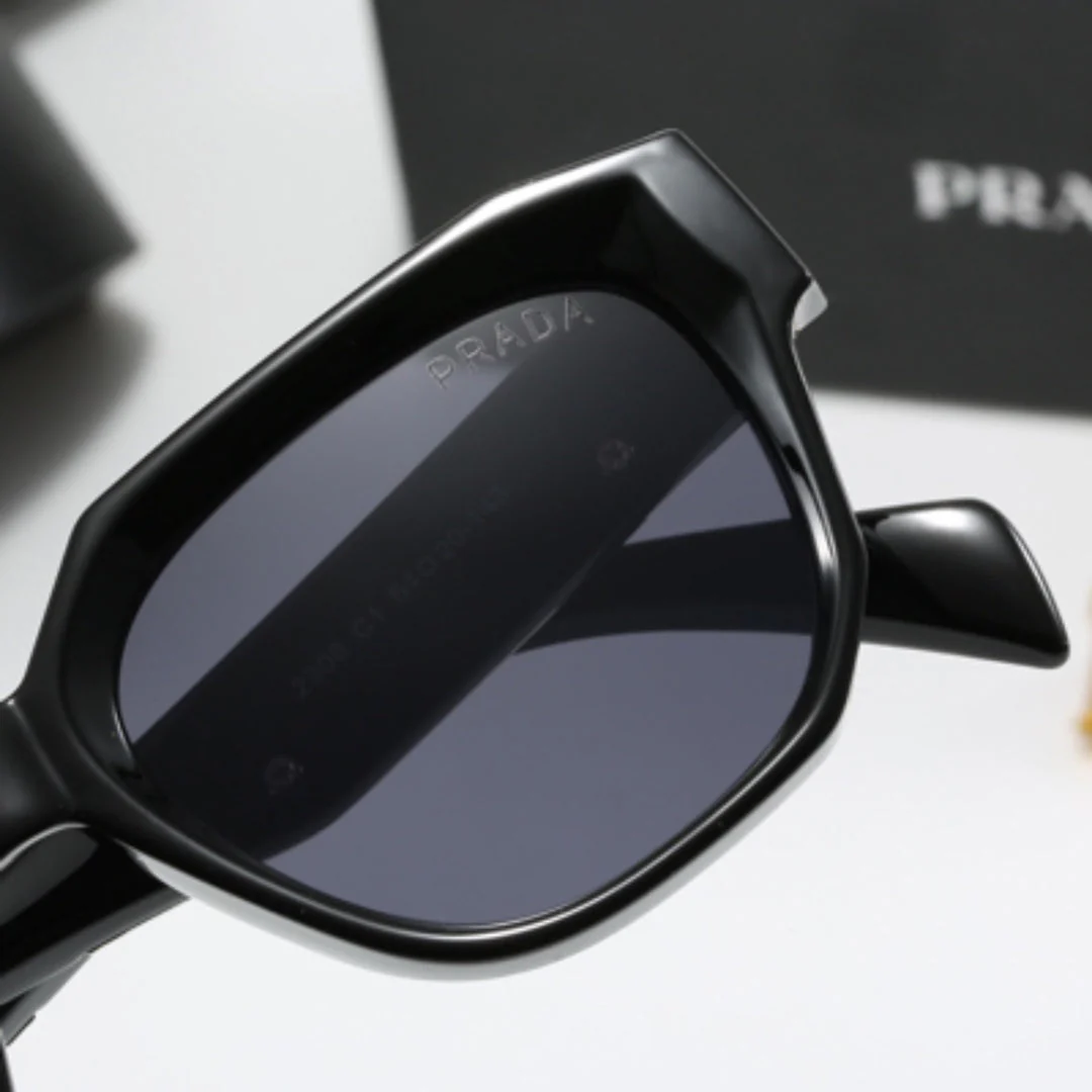 Stylish Designer Wayfarer Sunglasses