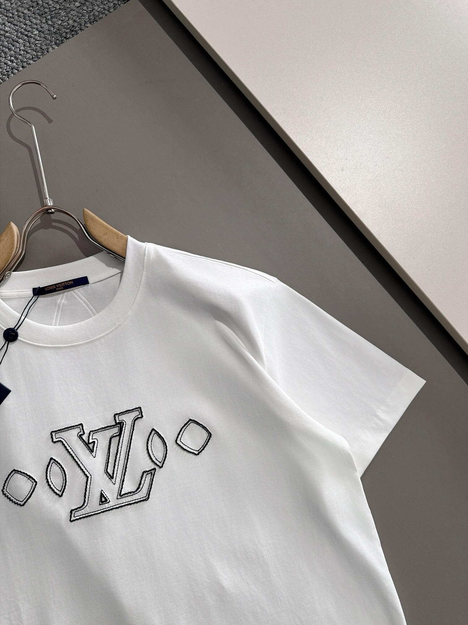 Classic Pattern Embroidery T Shirt