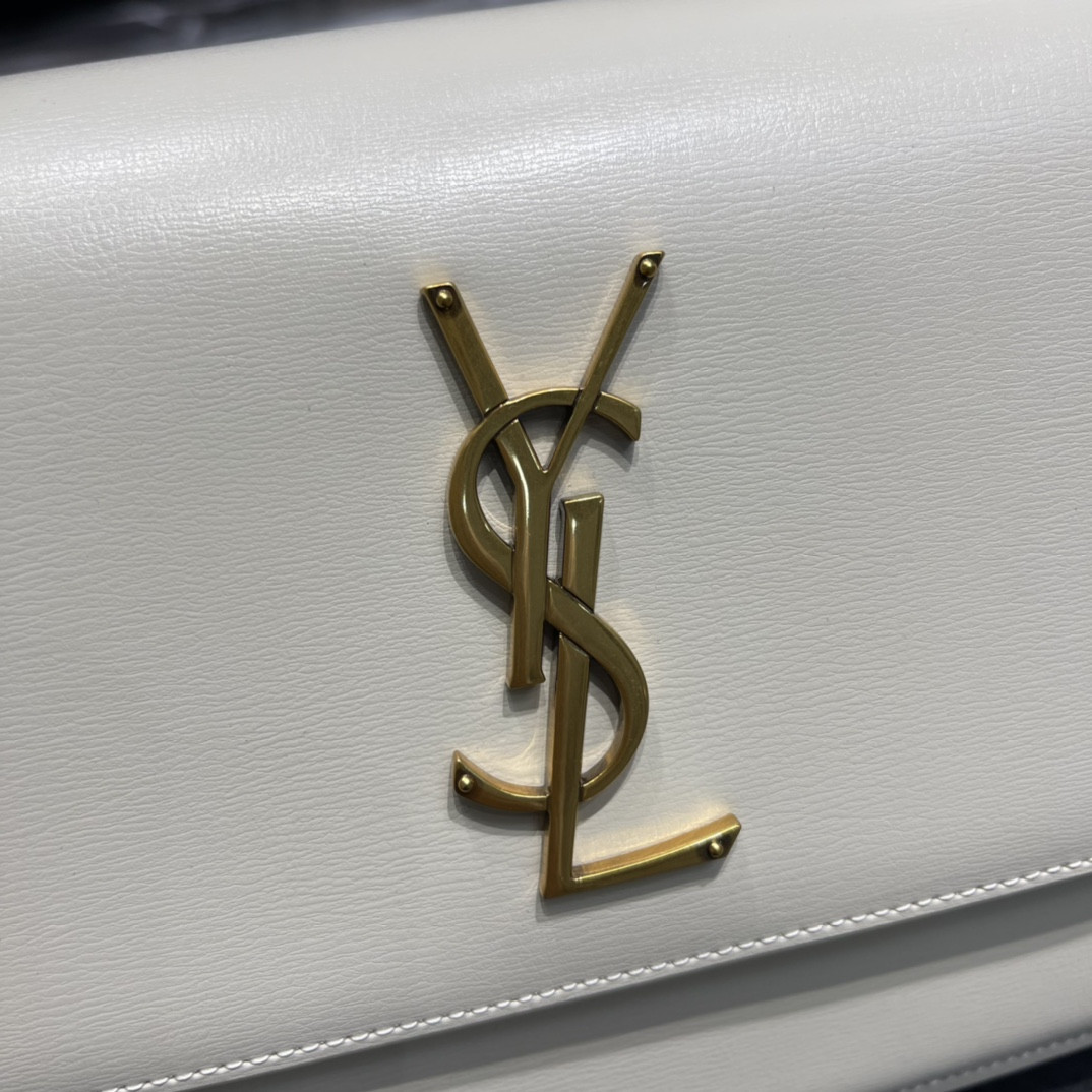 Ysl Sunset Medium Top Handle In Smooth Leather