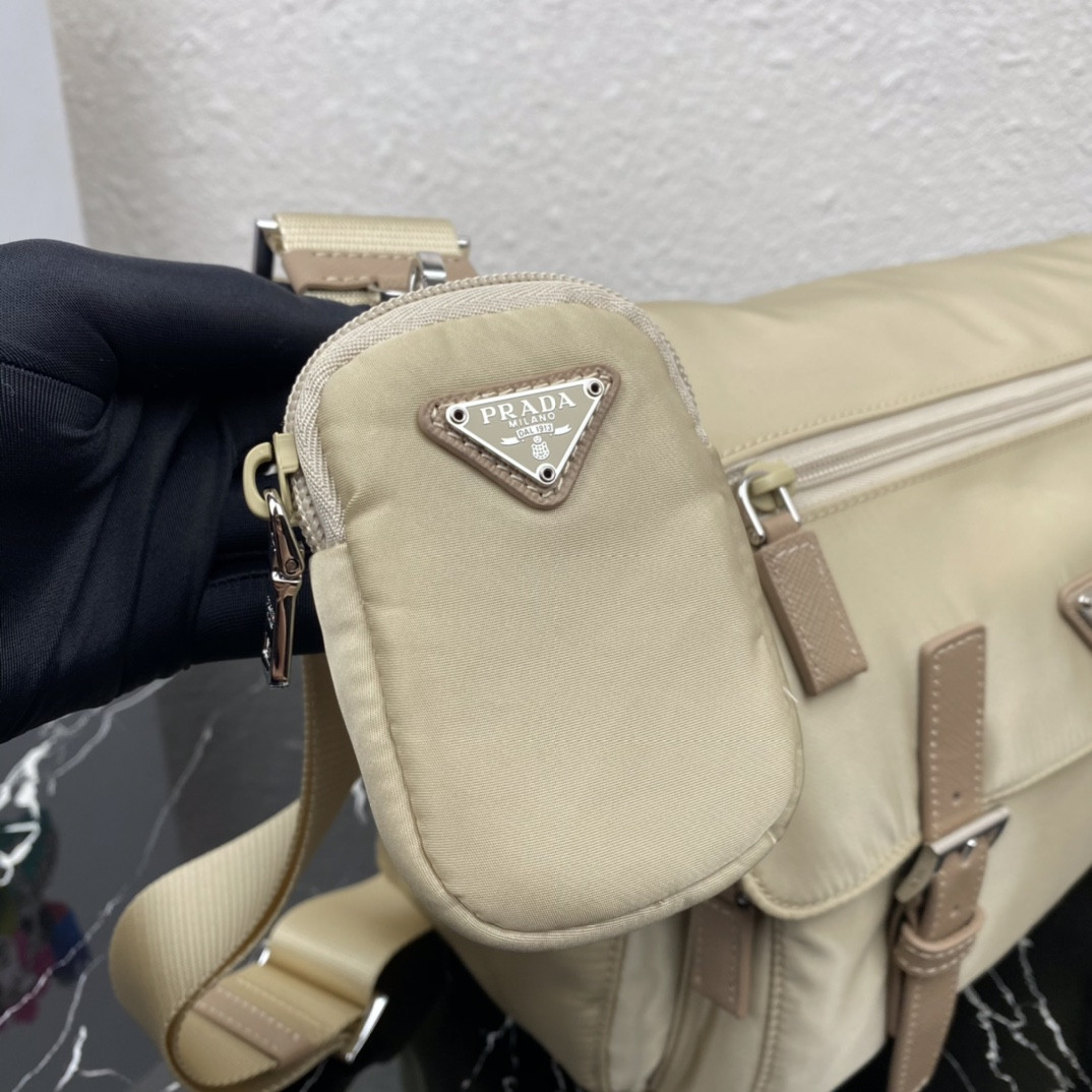 Prada Mailbag