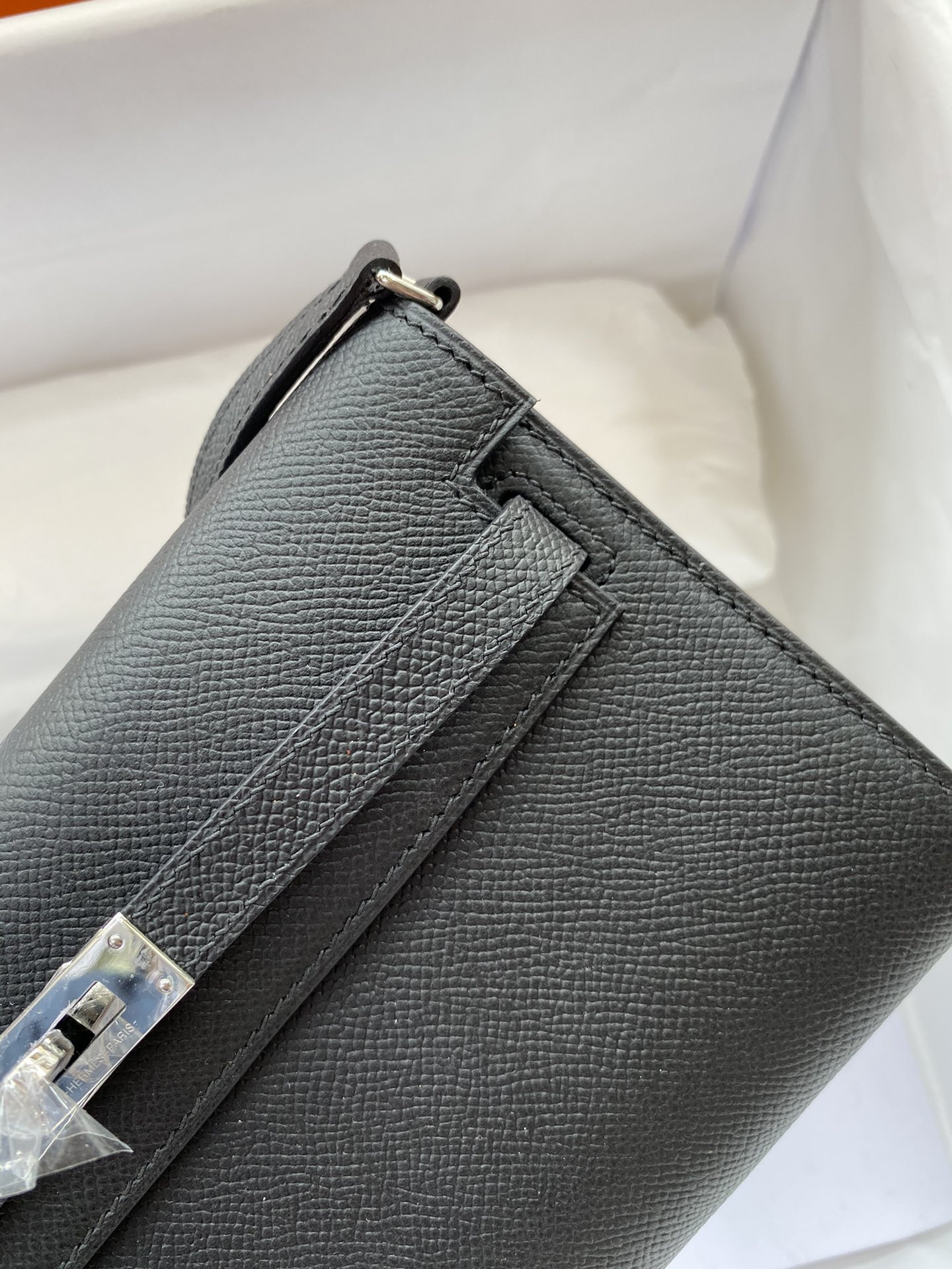 Kelly Classique To Go