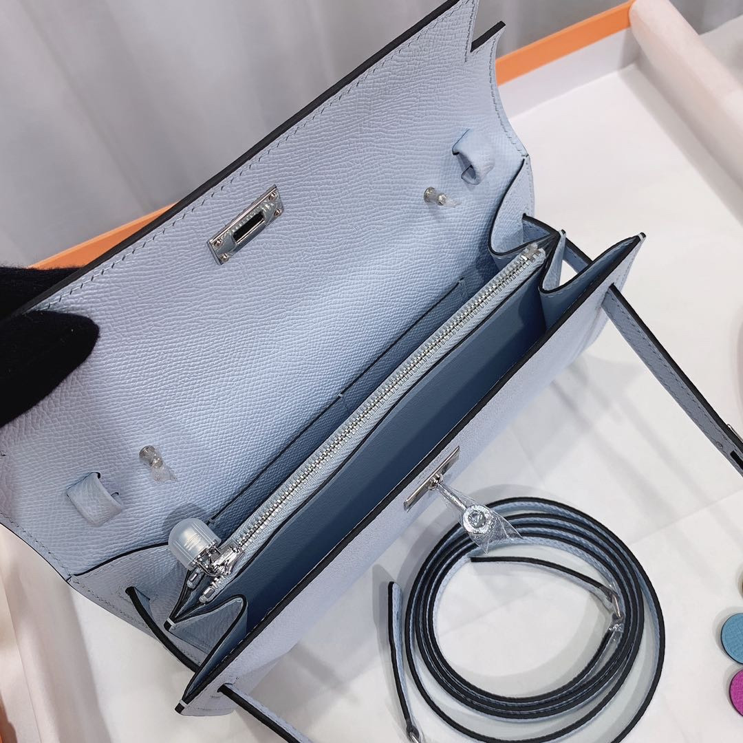 Kelly Classique To Go