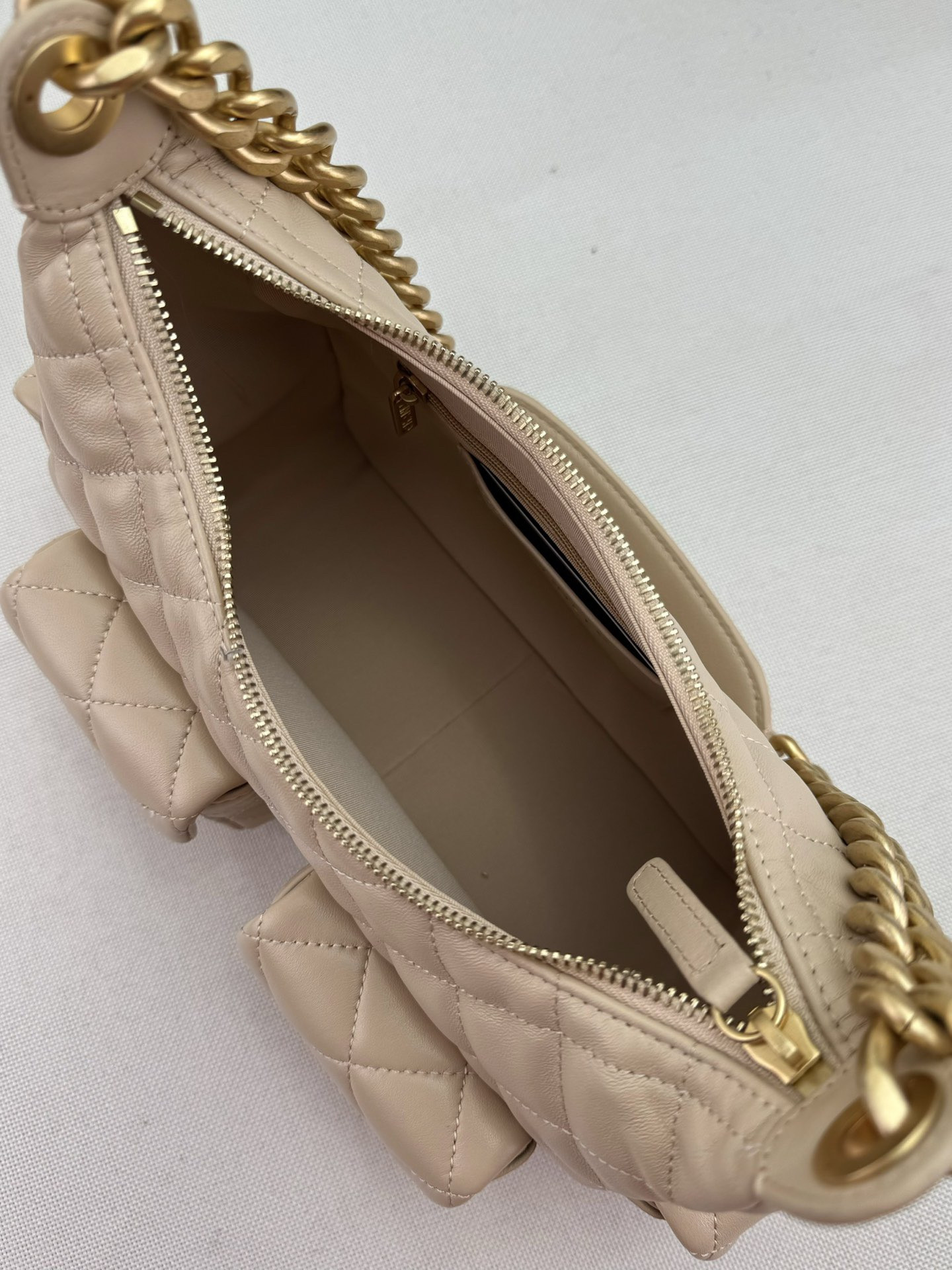 Chanel 2025ss Hobo Bag 33×30×15cm