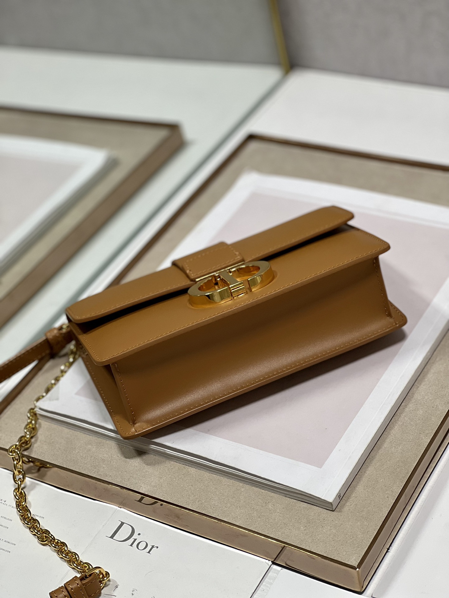 30 Montaigne East-west Bag With Chain