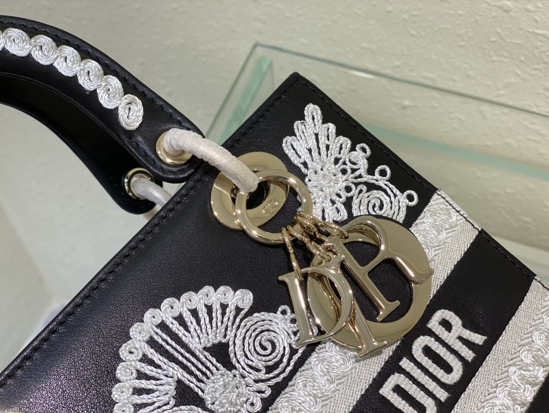 Medium Lady D-lite Bag