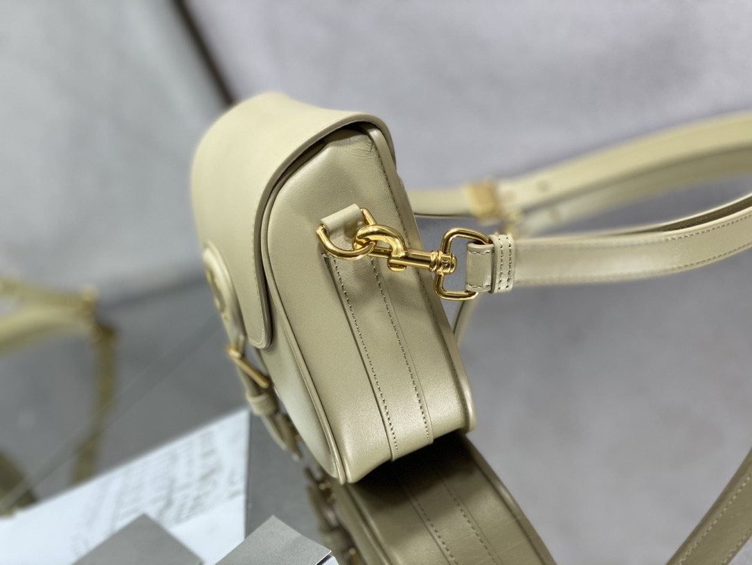 Medium Dior Bobby Bag