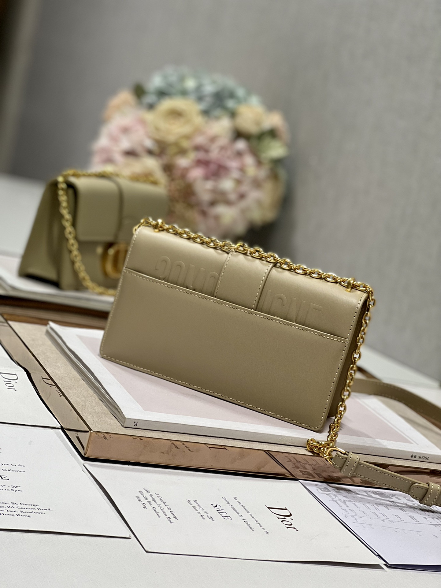 30 Montaigne East-west Bag With Chain