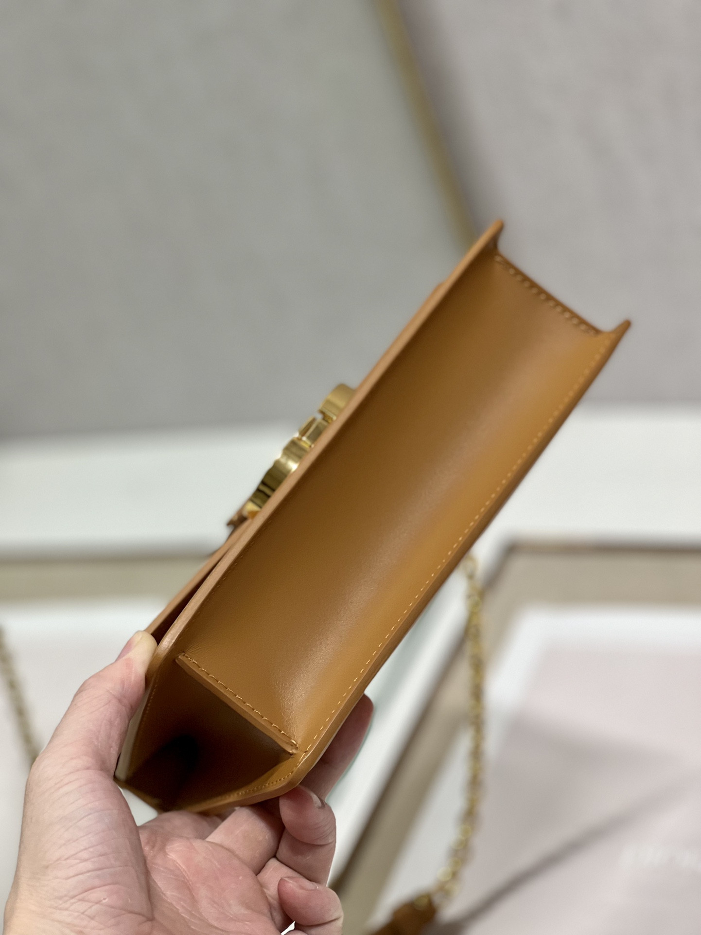 30 Montaigne East-west Bag With Chain