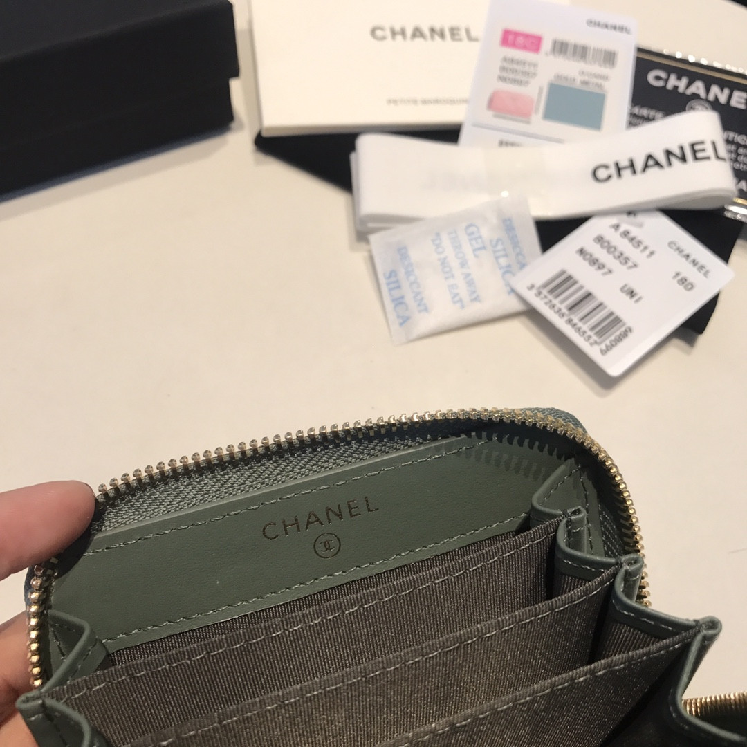 Chanle Zipped Wallet