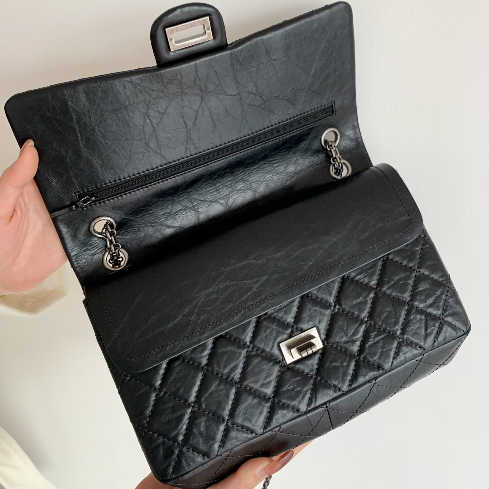 Chanle Reissue 2.55 Handbag