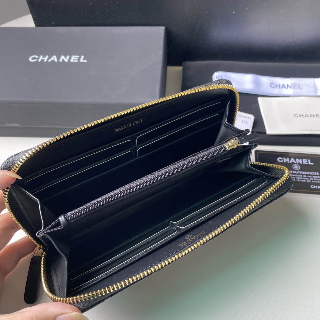Chanle Zipped Wallet